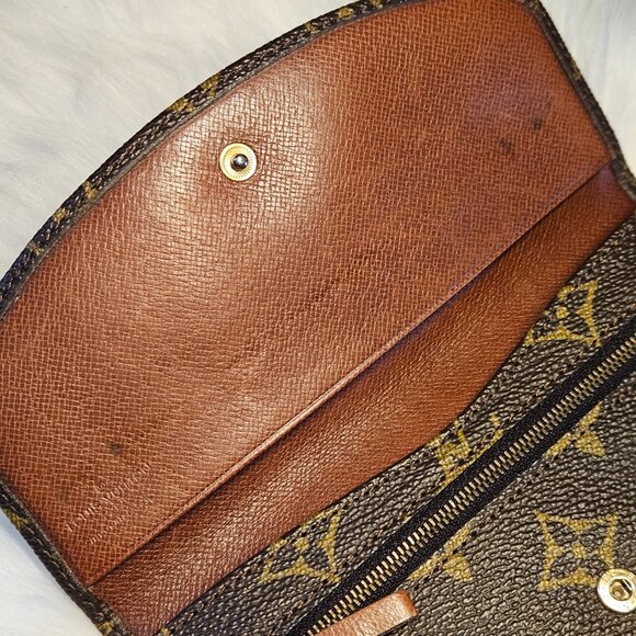 LV Monogram Pochette Rabat 17 Clutch - Picture 6 of 17